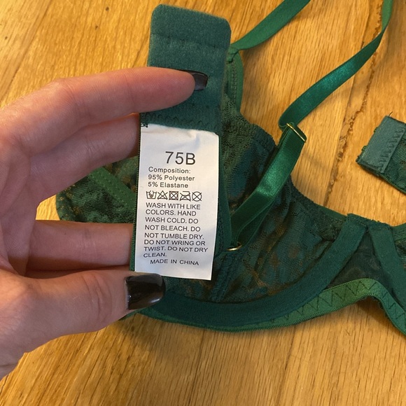NWOT Dark Green unlined Lace Bra - Picture 5 of 5